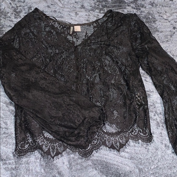 Black lace shirt - Picture 2 of 3